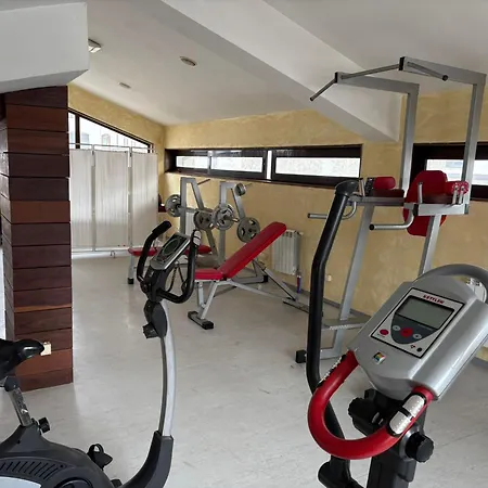 Location Ski-in Ski-out And Swimming Pool Apartment